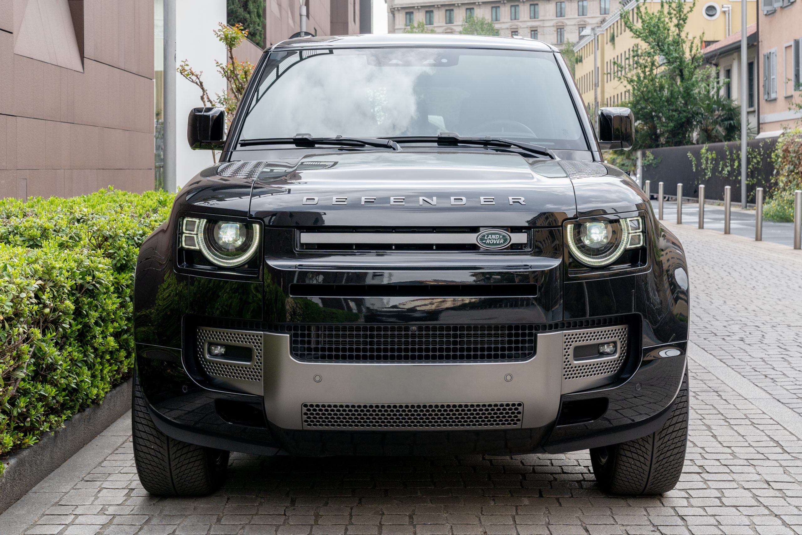 DEFENDER 130 view 1