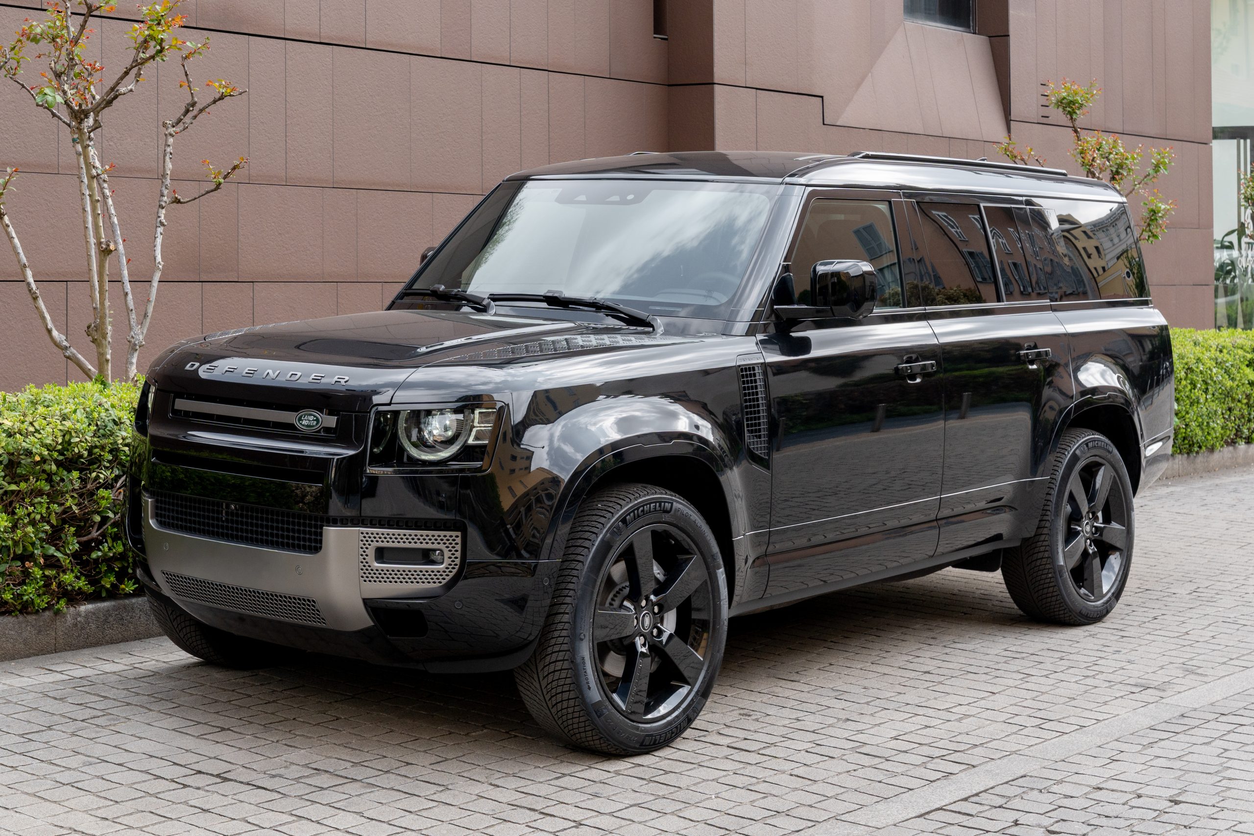 DEFENDER 130 view 2