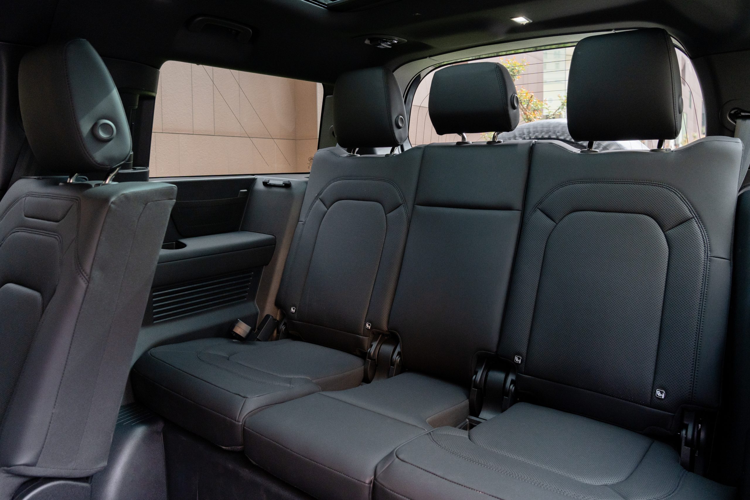 DEFENDER 130 view 15