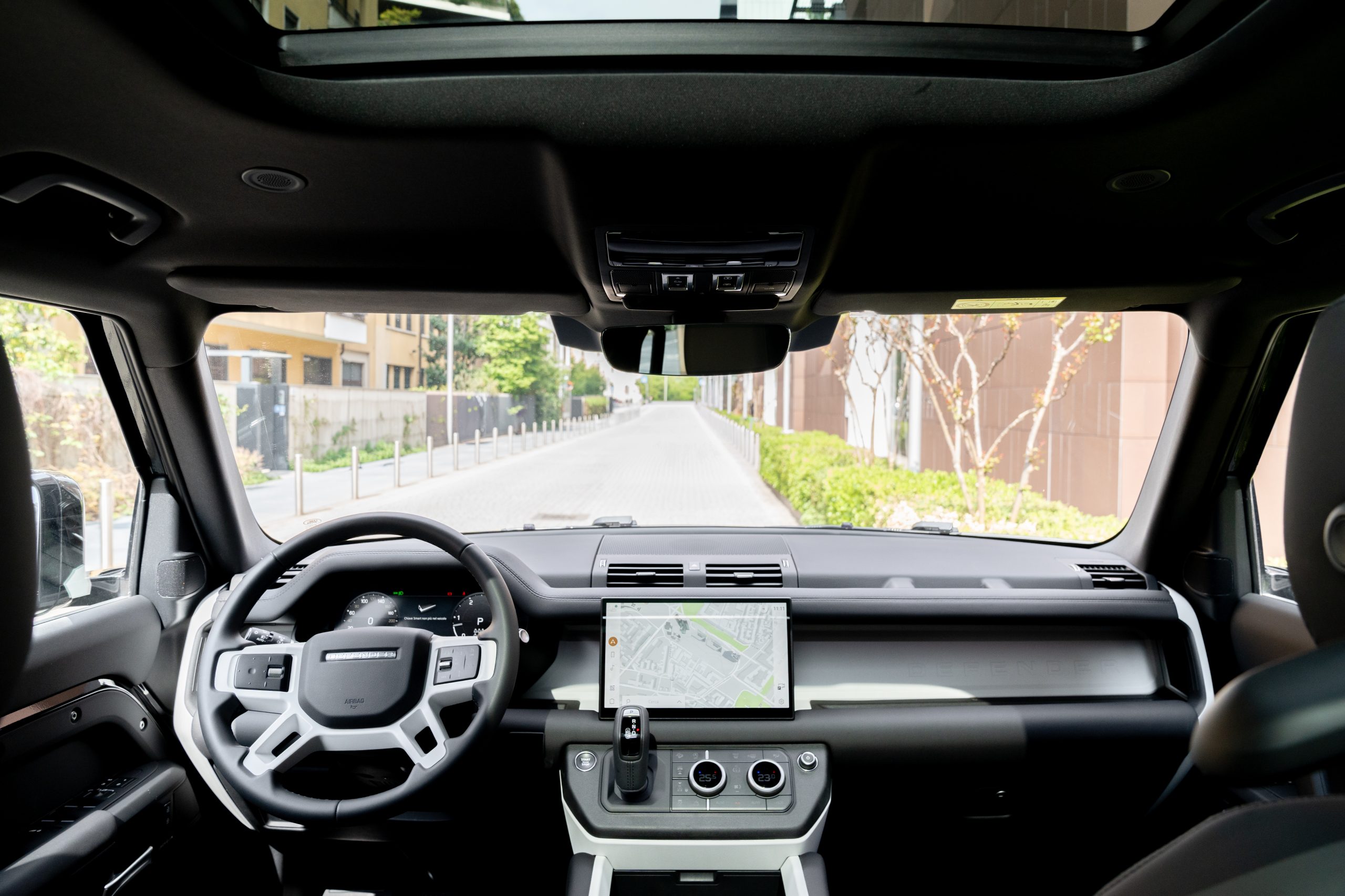 DEFENDER 130 view 11