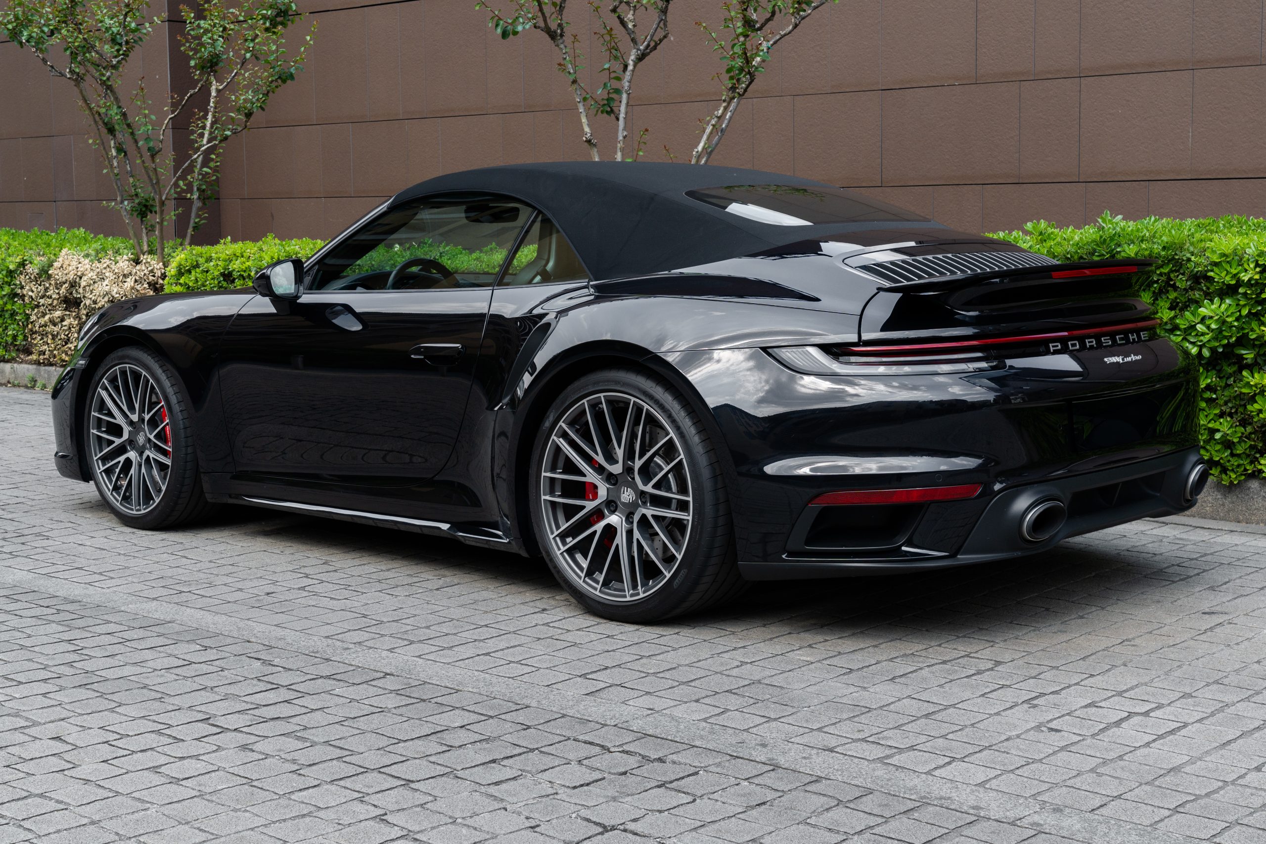PORSCHE 911 Turbo view 4
