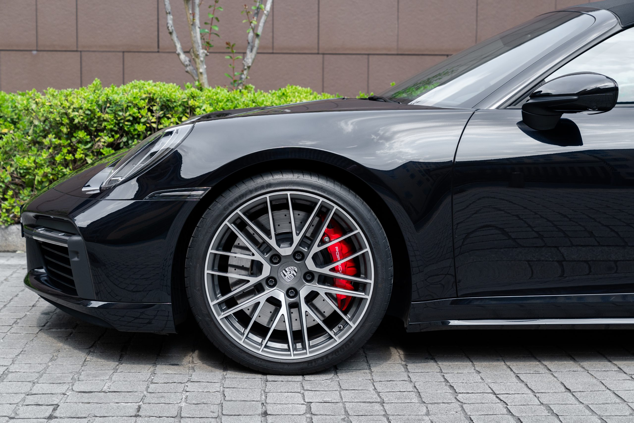 PORSCHE 911 Turbo view 13