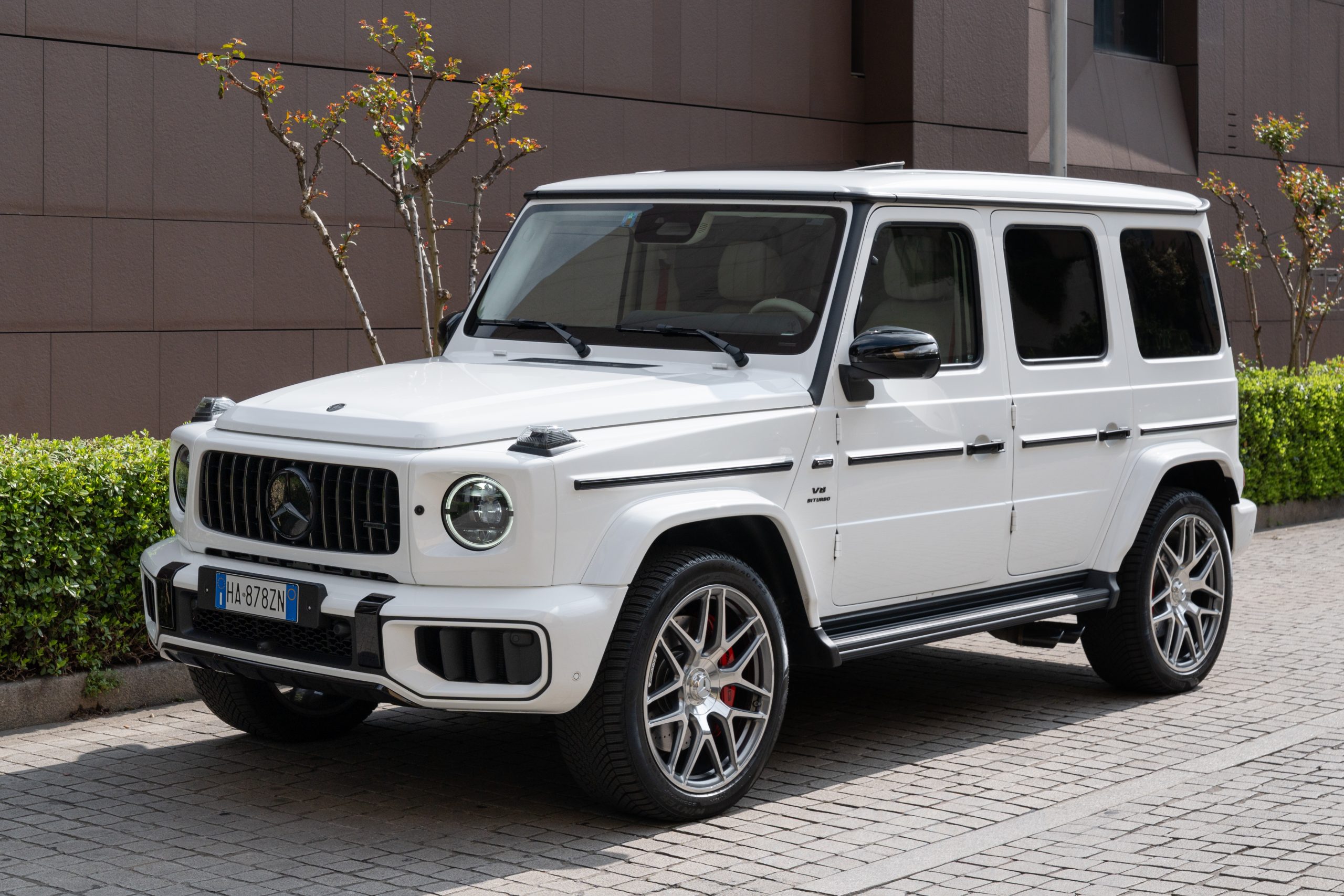 Mercedes G63 AMG view 3