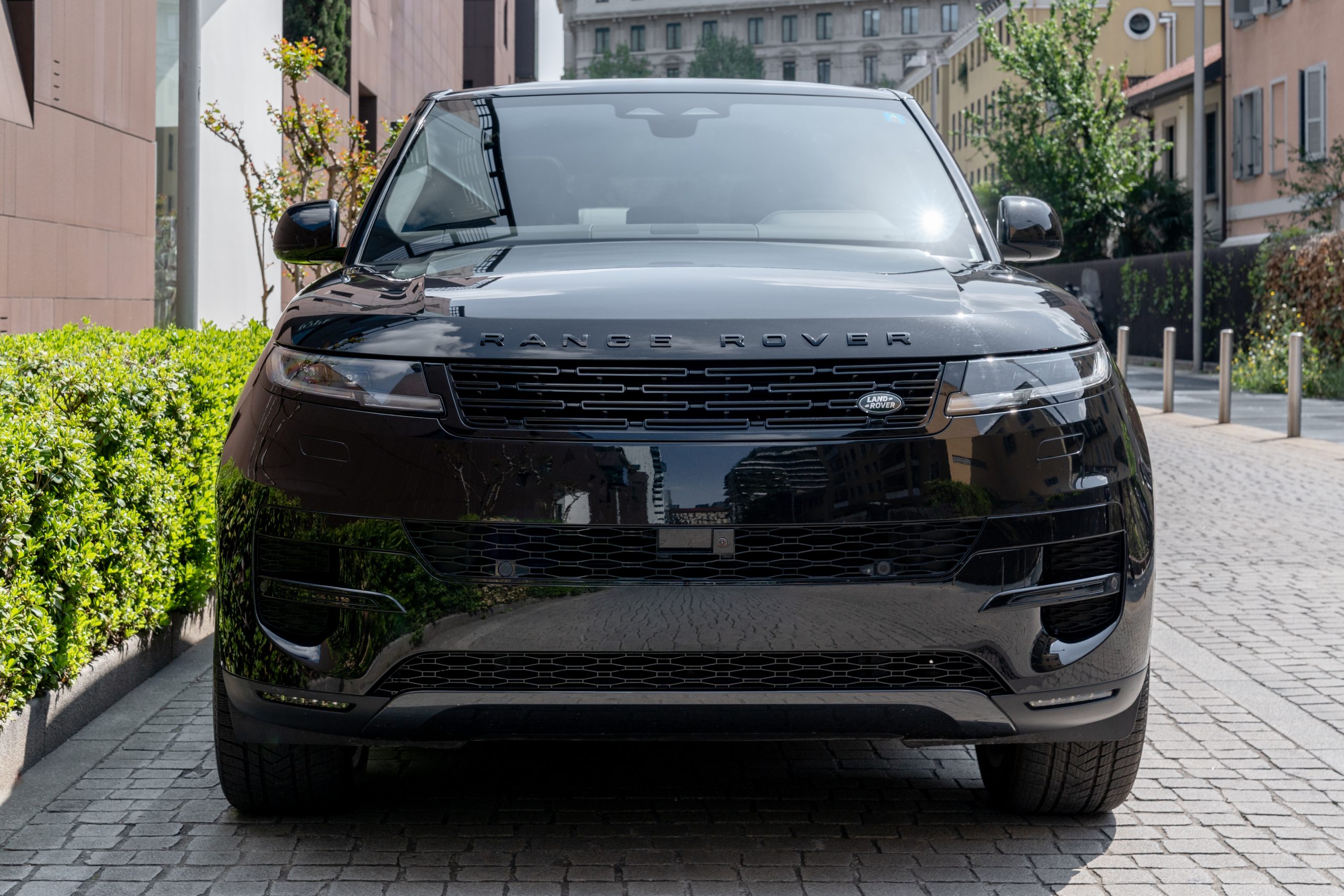 Range Rover Sport view 2